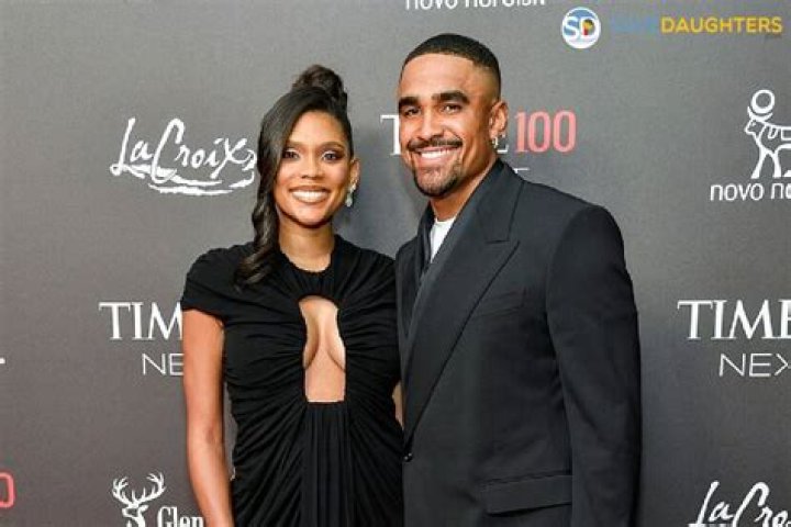 Jalen Hurts Net Worth, Career, Age, Brother