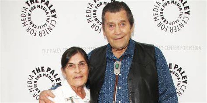 Susan Cavallari – Bio, Kids, Family, Facts About Clint Walker’s Wife