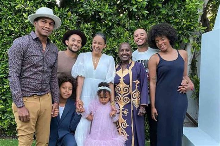 Tamera and Tia Parents: The Truth About Their Family History
