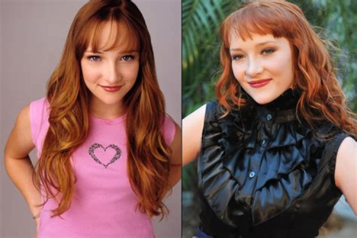 Where is Actress Scarlett Pomers from "Reba" now, and what about her career today? Bio, Wiki, Worth,