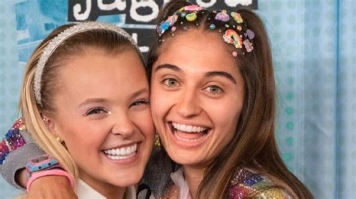 Who Is JoJo Siwas New Girlfriend, Avery Cyrus? Heres What We Know